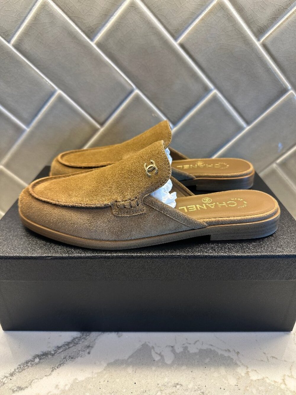 NWT Chanel Interlocking CC Logo Mules (Spring Summer 2026 Pre-collection) - Picture 2 of 8